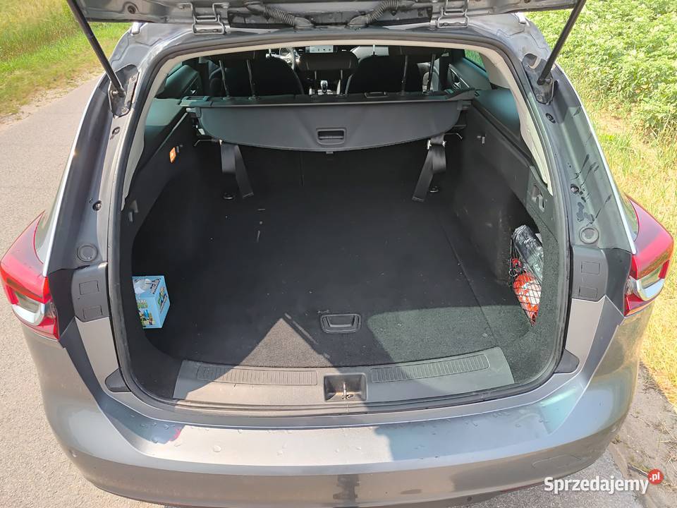 Opel insigniaastra sports tourer 20 170 z 2017r Ćmielów sprzedam