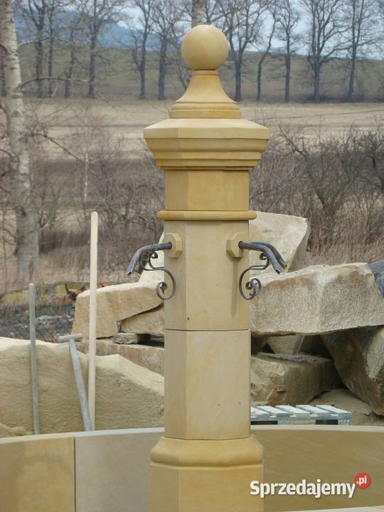 Oryginalna i stylowa fontanna z piaskowca Kamienna Góra