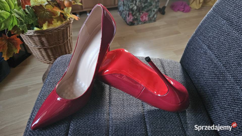 Szpilki 43 czerwone wysokie lakierki nowe zachodniopomorskie Szczecin sprzedam