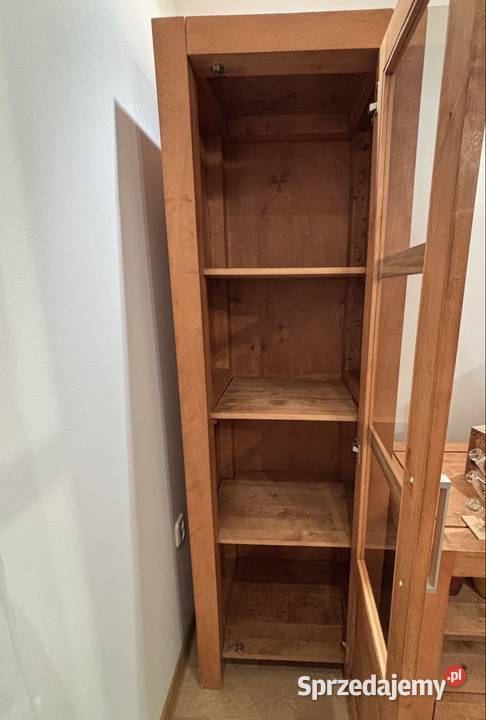 Sprzedam komodę z witryną Maków Podhalański