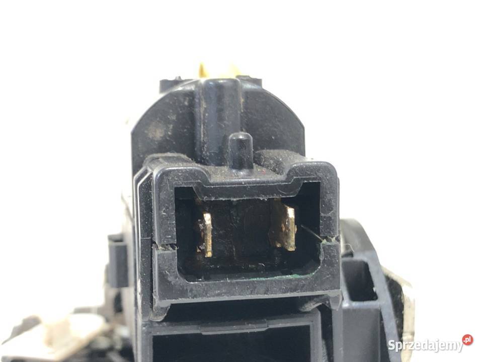 ZAMEK DRZWI PRAWY TYŁ DACIA DUSTER Hatchback