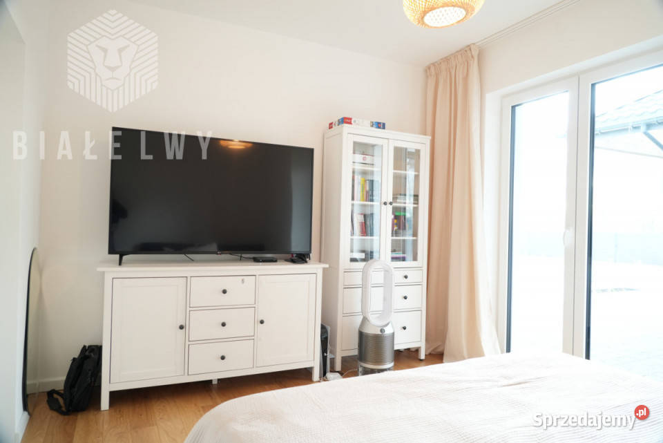 sprzedaży domu wolnostojącego 488m Chylice 2430m2