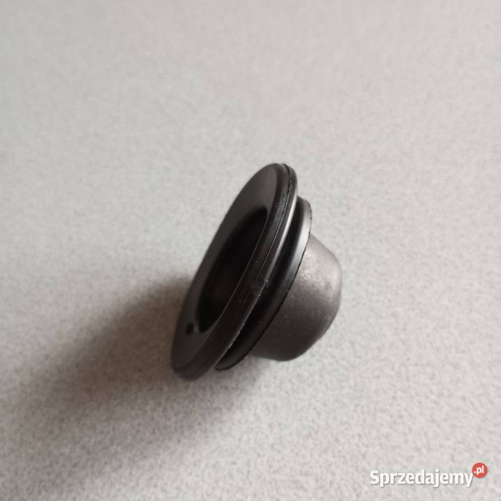 Tuleja pokrywy silnika Audi VW 038103638B Złotoryja