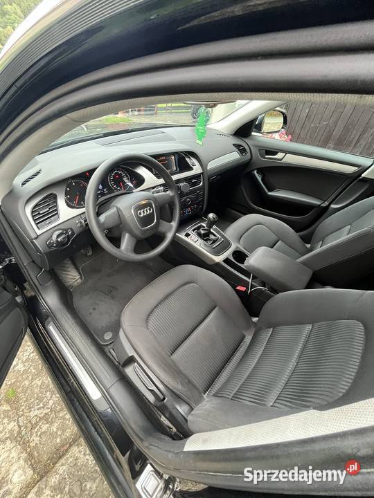 Audi A4 B8 Avant 20 TDI 143 Ujsoły