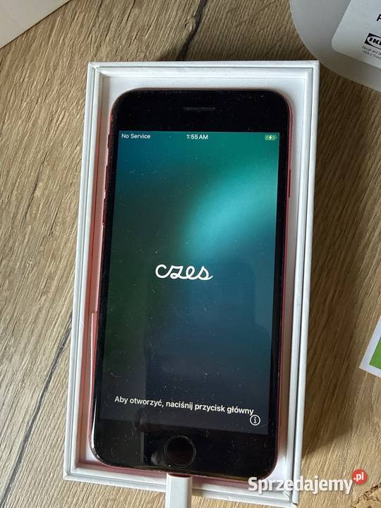 IPhone SE 2020 product red
