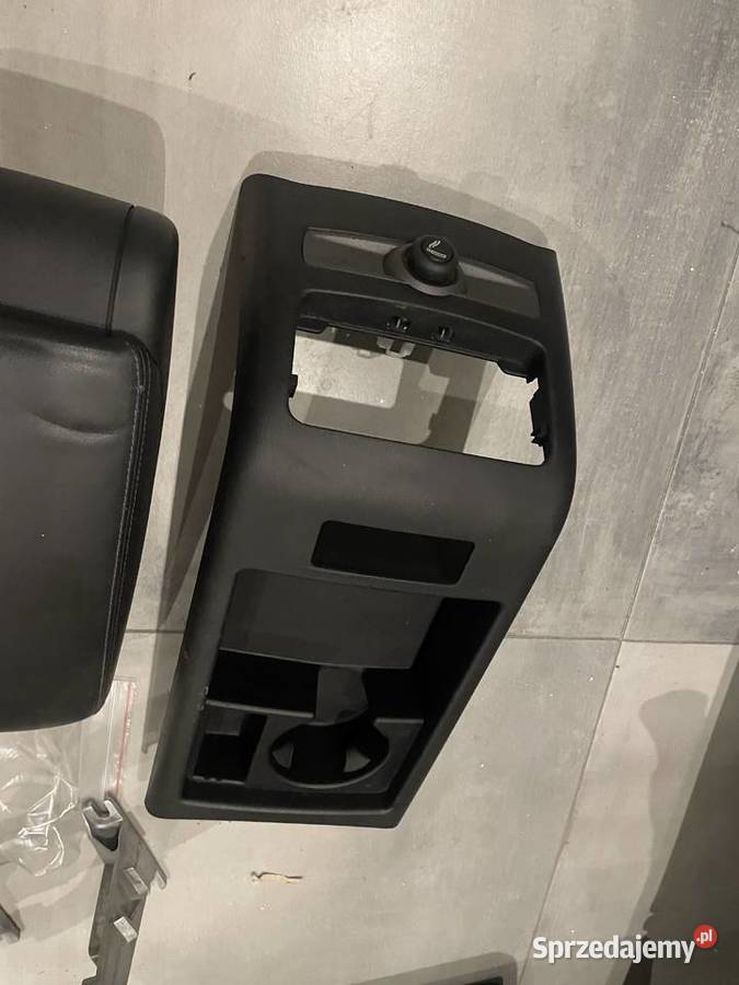 Kompletny podłokietnik skóra AUDI A6 c6 Avant Rok produkcji 2007 Darłowo