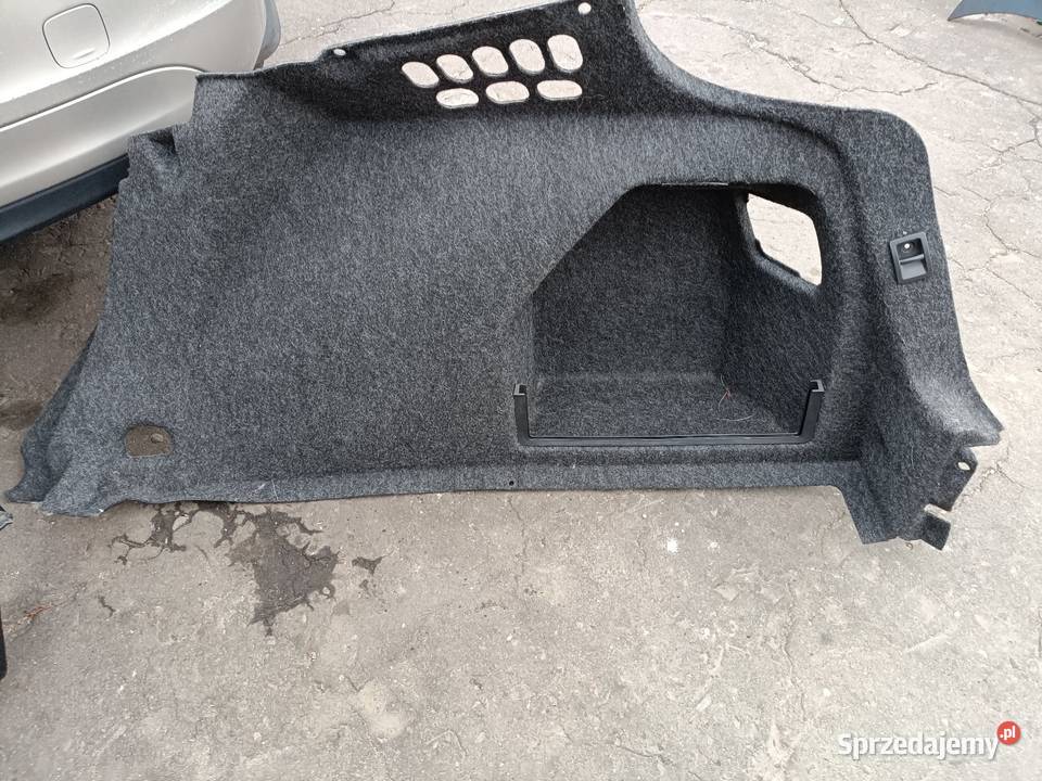 Passat B6 boczki bagażnika sedan komplet
