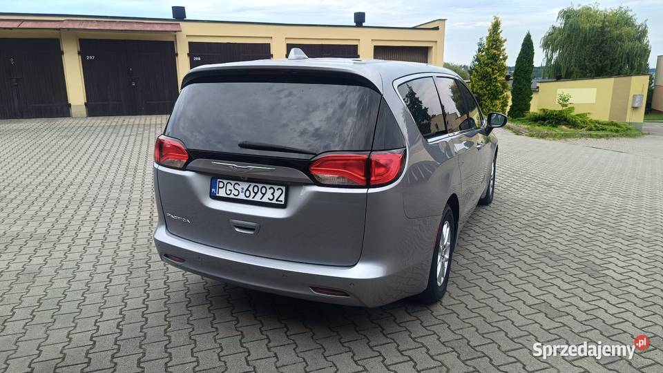 Chrysler Pacifica 36 V6 8 Osób Zarejestrowana autoalarm Leszno
