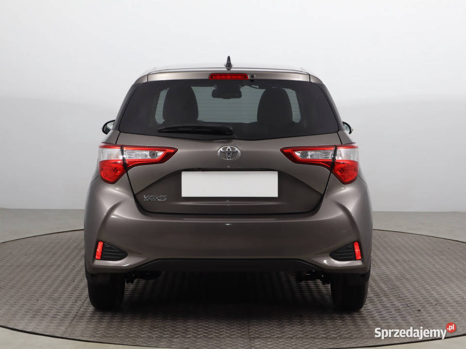 Toyota Yaris 15 Dual VVTi światła przeciwmgielne Bielany Wrocławskie