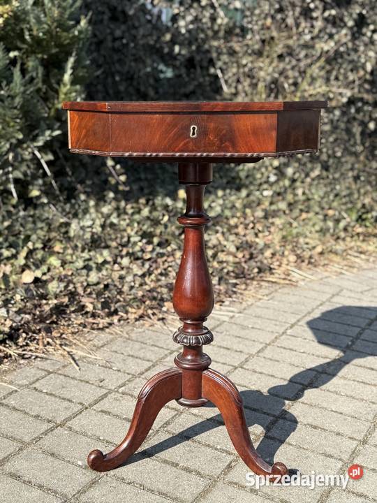 ARTexpert Stolik niciak Ludwik do renowacji Dobrzany