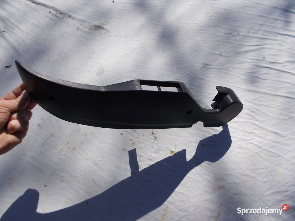 Osłona maskownica fotela BMW 5 E34 Poniatowa