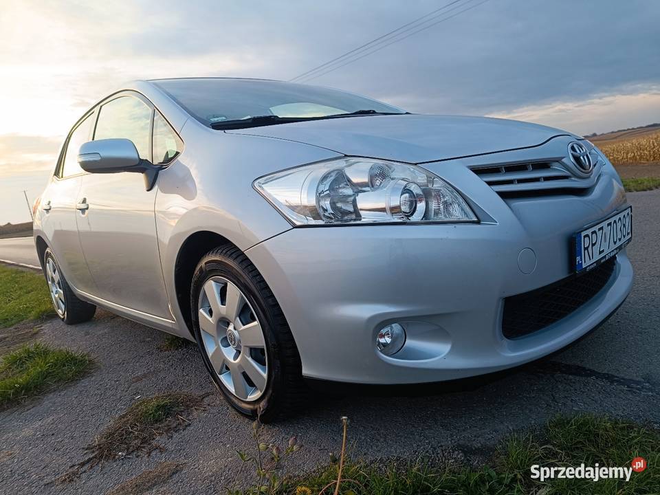 Toyota Auris Lift 133 Dual VVTi 101 76000 2012 z poduszka powietrzna Przeworsk