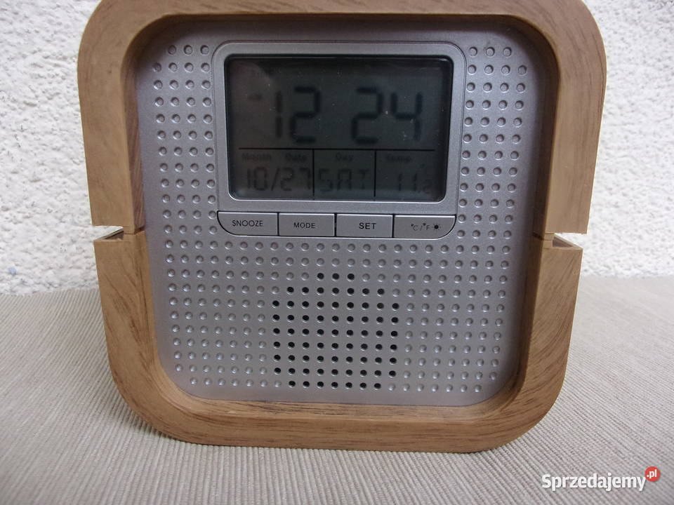 Nie duże radio AMFM z podśet wyświetlaczem na 3