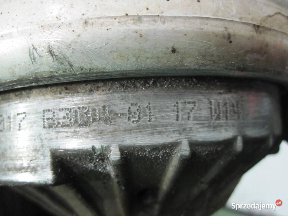 MERCEDES E 30 CDI 06r poduszka silnika osobowe