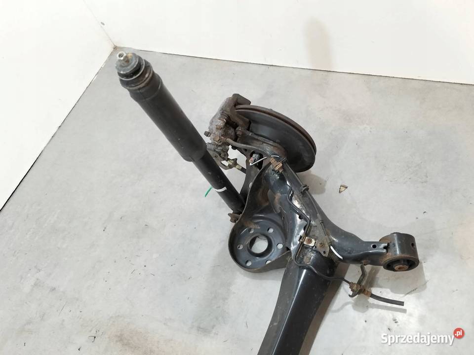 BELKA ZAWIESZENIA TYŁ E16 E17 E18 Toyota Corolla