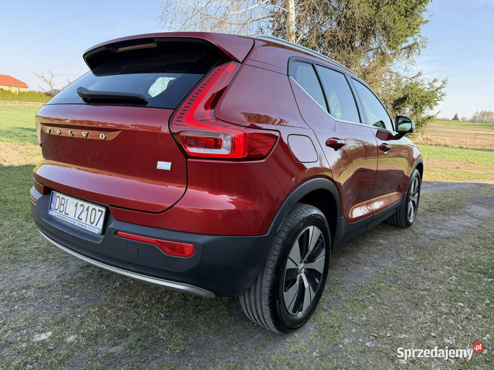 Volvo XC 40 211 T4 Recharge PlugIN Momentum lakier metallic Ocice