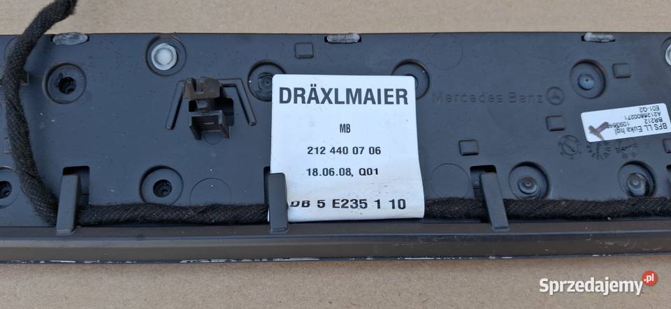 MERCEDES EKLASA W212 DEKOR LISTWA OZDOBNA DESKI osobowe Bieleń sprzedam