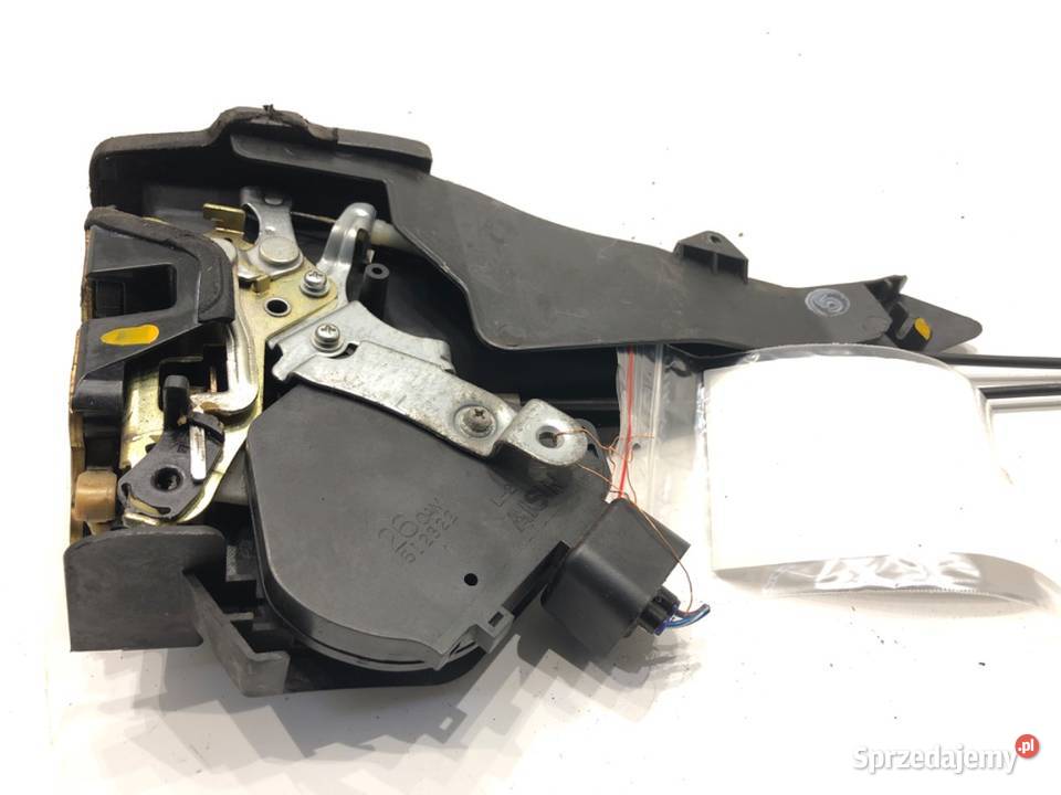 ZAMEK DRZWI LEWY TYŁ TOYOTA RAV 4 II Hatchback