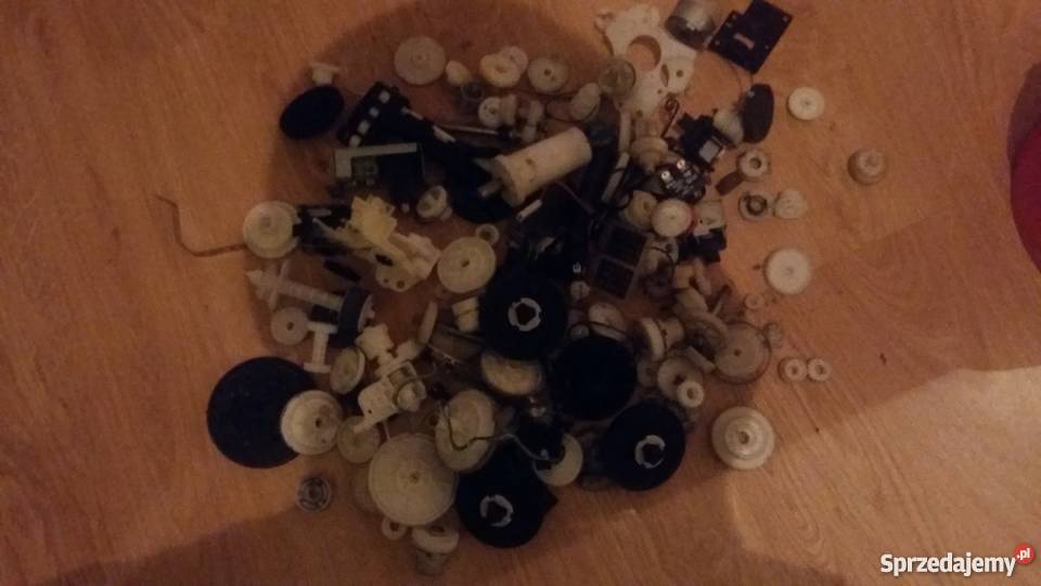 Różnego rodzaju plastikowe trybiki