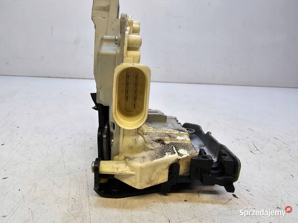 ZAMEK DRZWI LEWY TYŁ AUDI A6 C7 Q3 4G0839015B Przystajń sprzedam