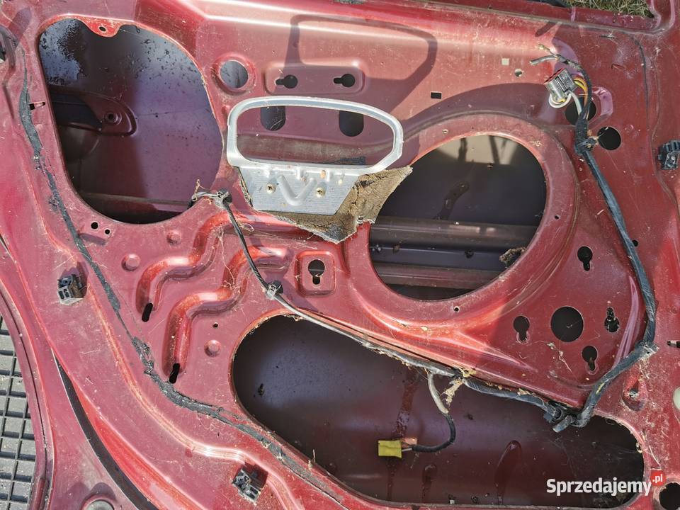 Drzwi lewy tył Ford Mondeo LiftBack mk2 Sierzchów