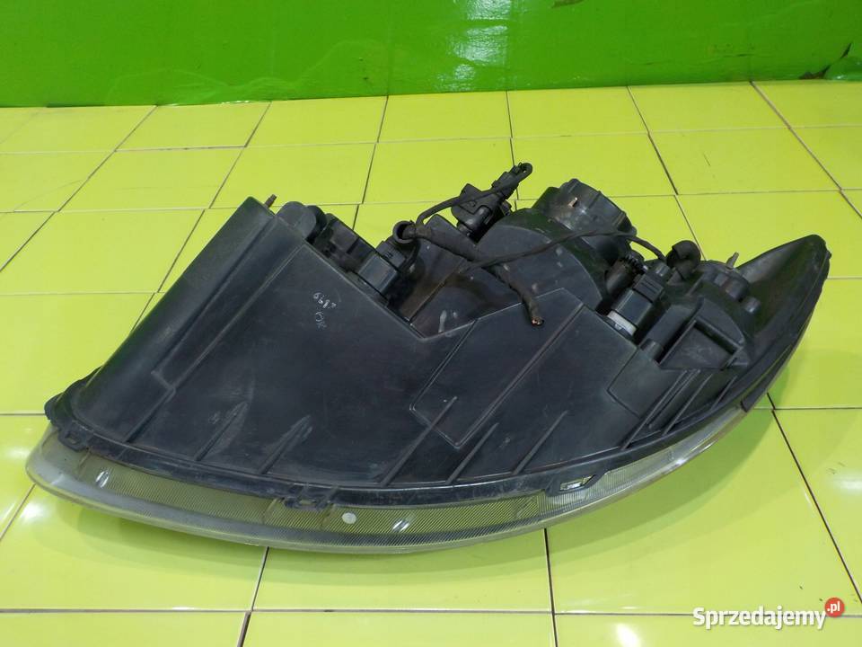 HYUNDAI SANTA FE II 22 CRDI 07r AUT lampa prawa Oświetlenie Suków