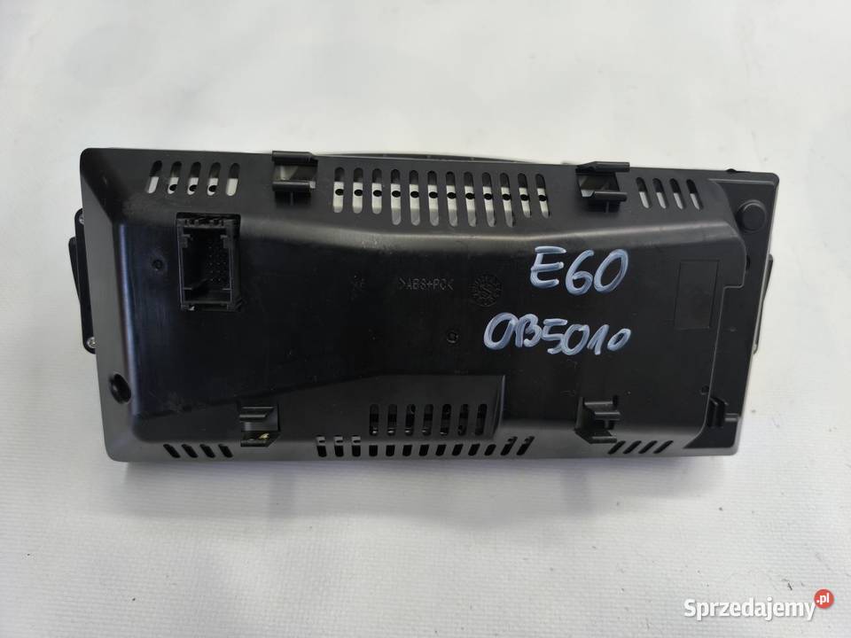 WYŚWIETLACZ NAGIWACJA BMW E61 9111272 osobowe Liczniki i zegary wielkopolskie
