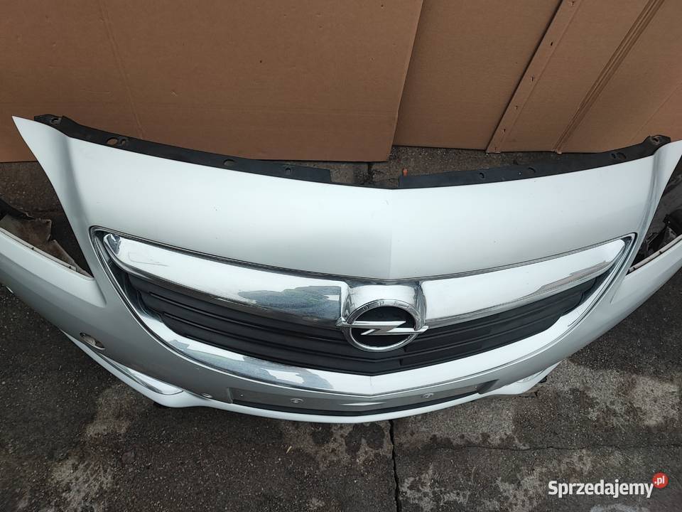 Zderzak Opel Insignia lift radar pdc Lipno