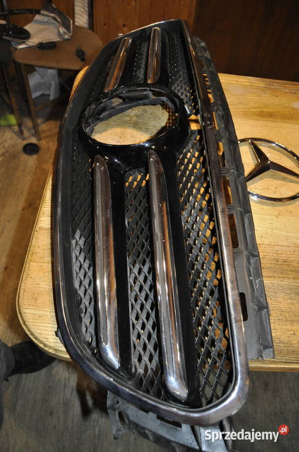 MERCEDES E KLASA W213 GRILL ATRAPA A2138880223 osobowe Sierakowice