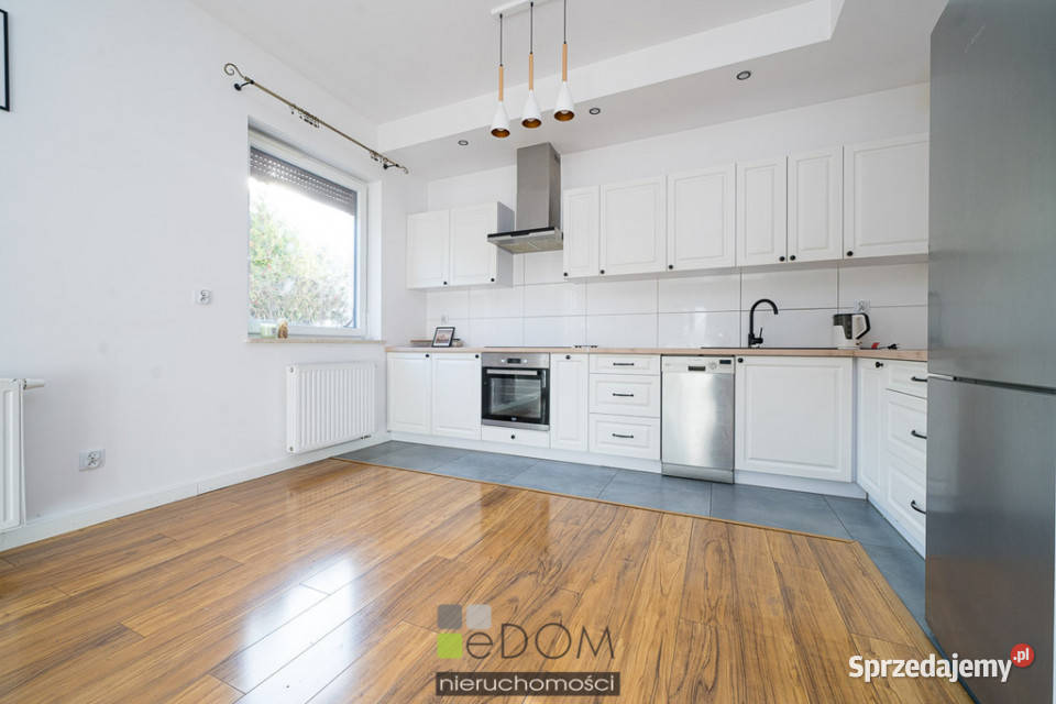 Mieszkanie 6876m2 3pokojowe Wawrów parter sprzedam