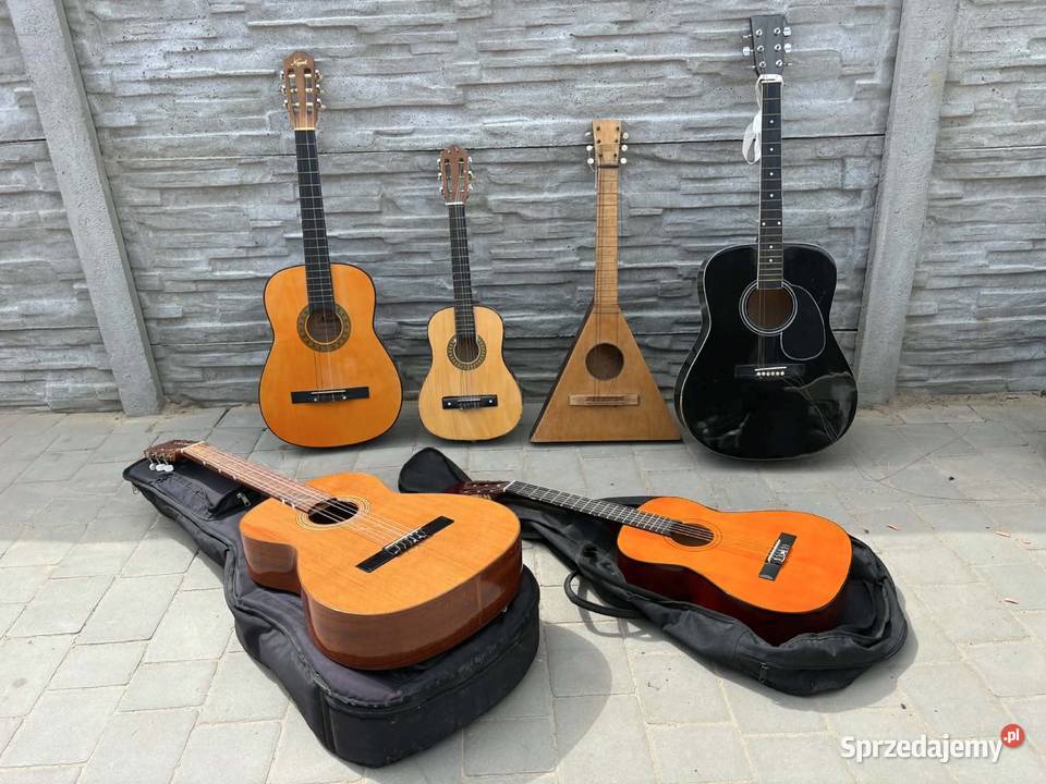 Piękna gitara tradycyjna do