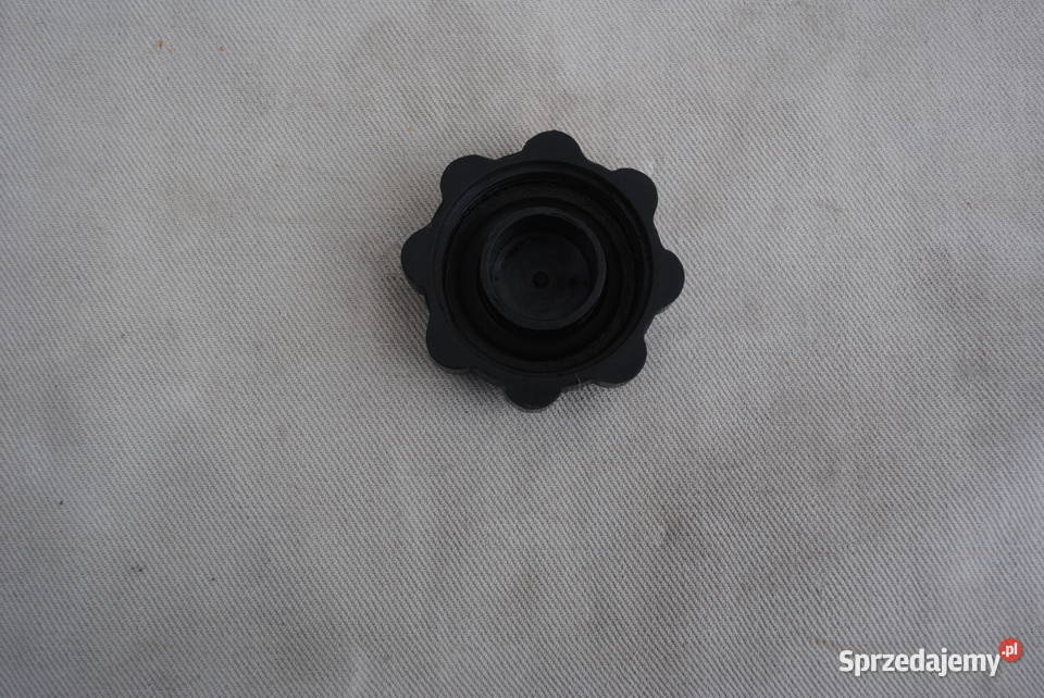 Zzr korek zbiornika zakręcany komar sztywniak sprzedam