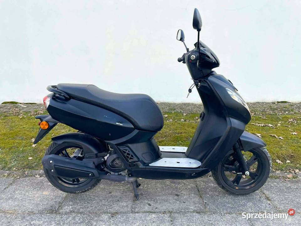 kuter 50 Peugeot Kisbee 2023 Niski Przebieg Rok produkcji 2023 Pilzno