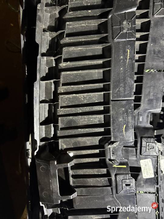 Sprzedam wzmocnienie górne zderzaka Mercedes GLB