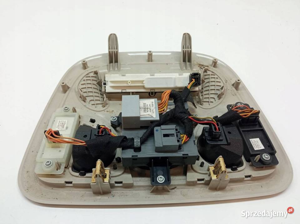 LAMPKA PODSUFITKI A2390C204HDA Jeep Cherokee V Rok produkcji 2014 Oświetlenie kabiny