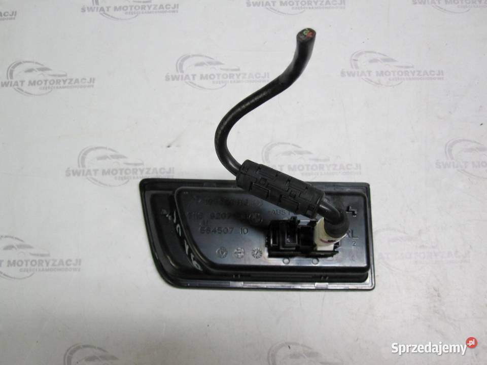 BMW F30 12r gniazdo USB AUX 4207358 105026813