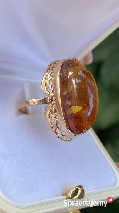 Złoty pierścionek pr 585 z bursztynem Miedzichowo