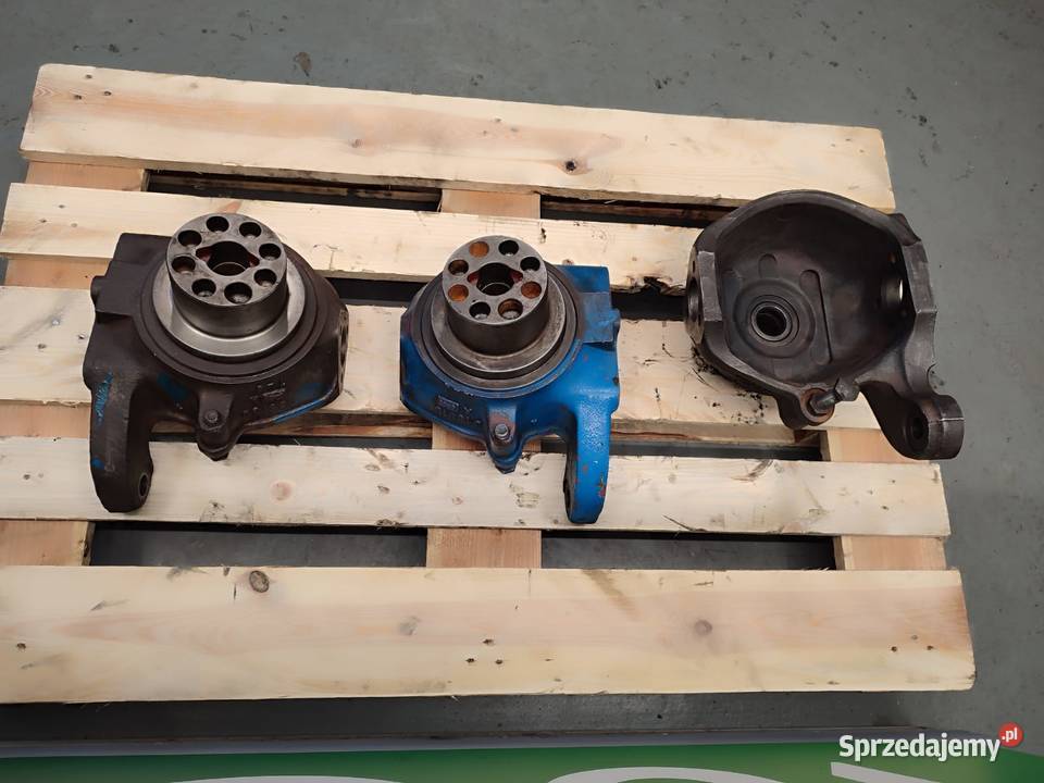 Zwrotnica Carraro Case Maxxum 18865 18864