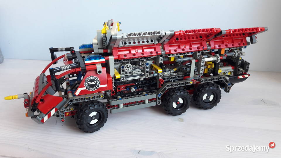 Lego Technic 42068 1016 Airport Rescue Vehicle Głuchołazy