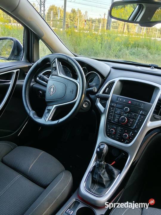 Opel Astra J kombi 14Turbo 140 bogate Zawiercie