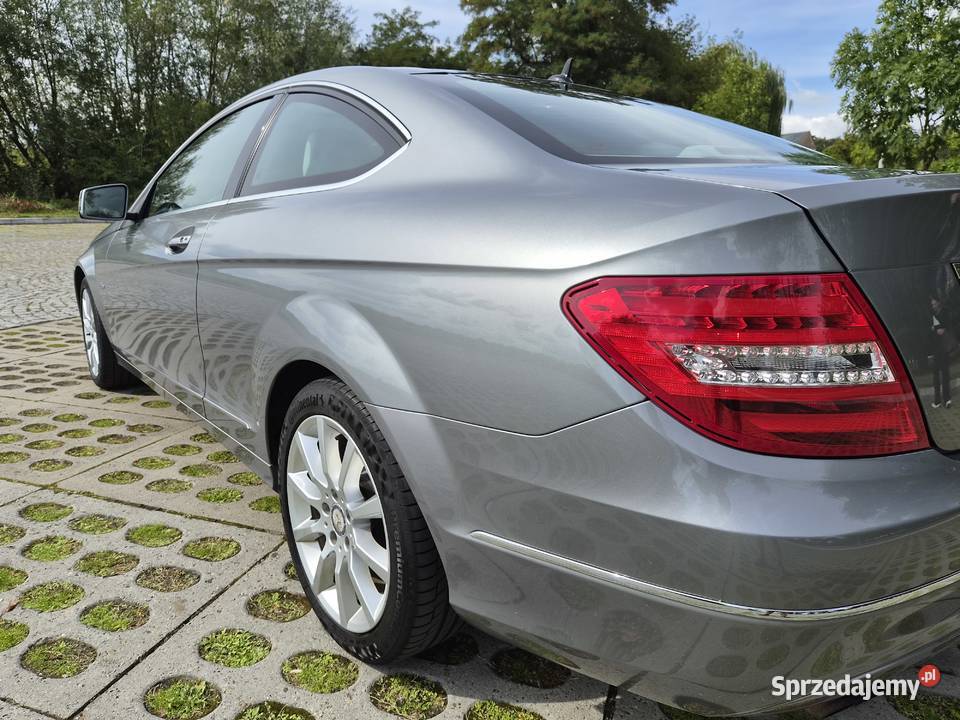 Mercedes C Coupe 18 CGI 156 Piękny jasny środek Sportowy / Coupe Sandomierz