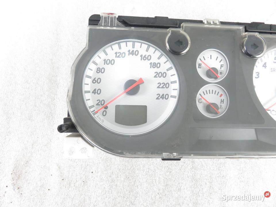 LICZNIK MITSUBISHI OUTLANDER 24 4WD 8100A089 małopolskie