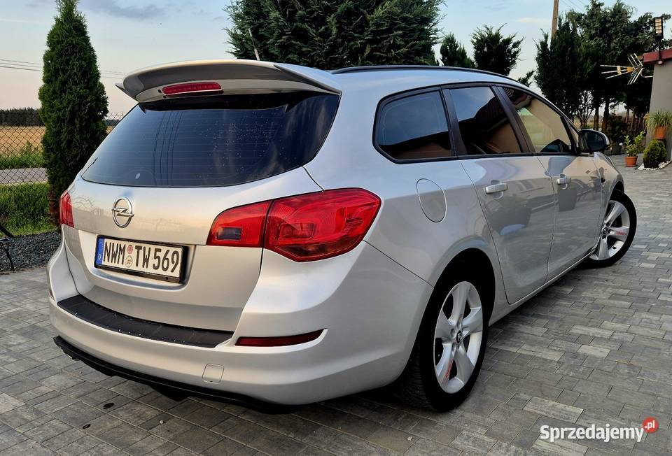 Opel Astra J 14 Turbo Benzyna Klima z Niemiec 1400cm3