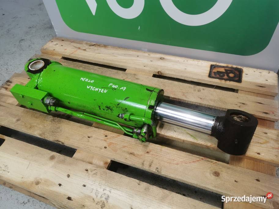 Cylinder hydrauliczny poziomowania łyżki Merlo P Wilkowo