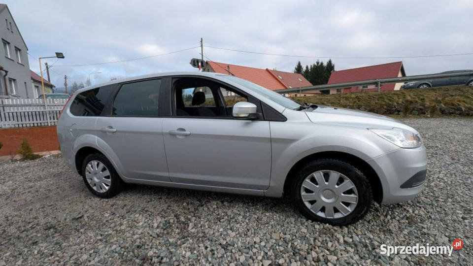 Ford Focus kombi 16 diesel bez korozji Mk3 srebrny Kamienna Góra