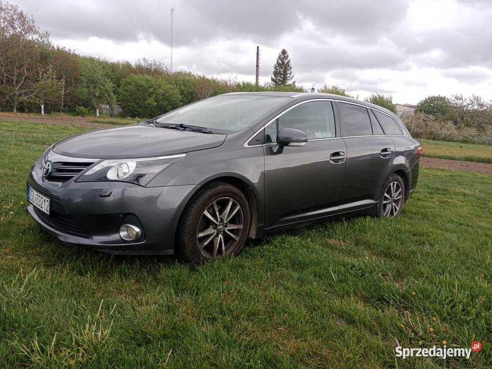 Toyota Avensis reflektory ksenonowe Samochody osobowe Sławno sprzedam