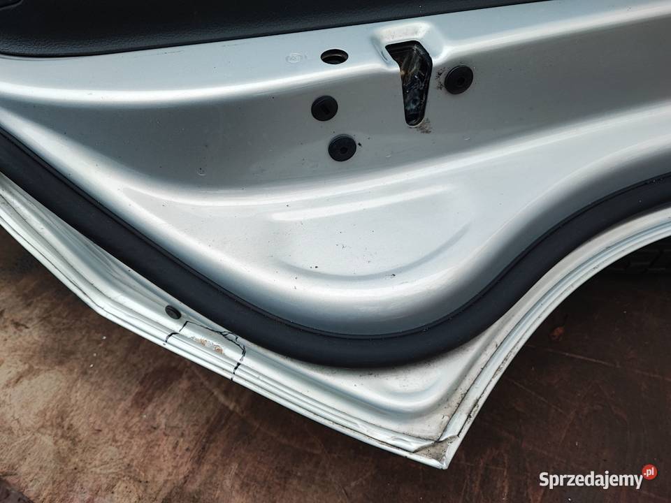 VOLKSWAGEN TIGUAN I 10r drzwi lewe tył 110 osobowe świętokrzyskie Kielce