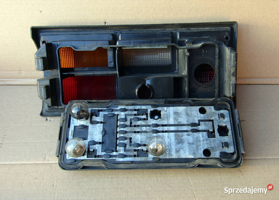 LAMPA TYLNA PRAWA VOLKSWAGEN T3 53300R7 Mysłaków