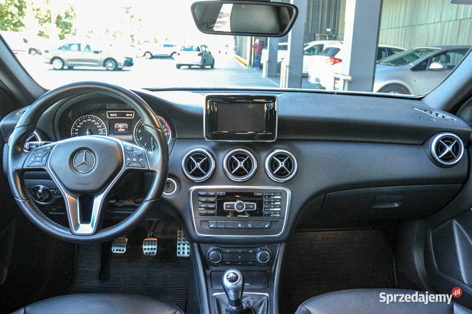 MercedesBenz Klasa A 2015 r Skóry Bezwypadkowy benzyna dolnośląskie Wrocław