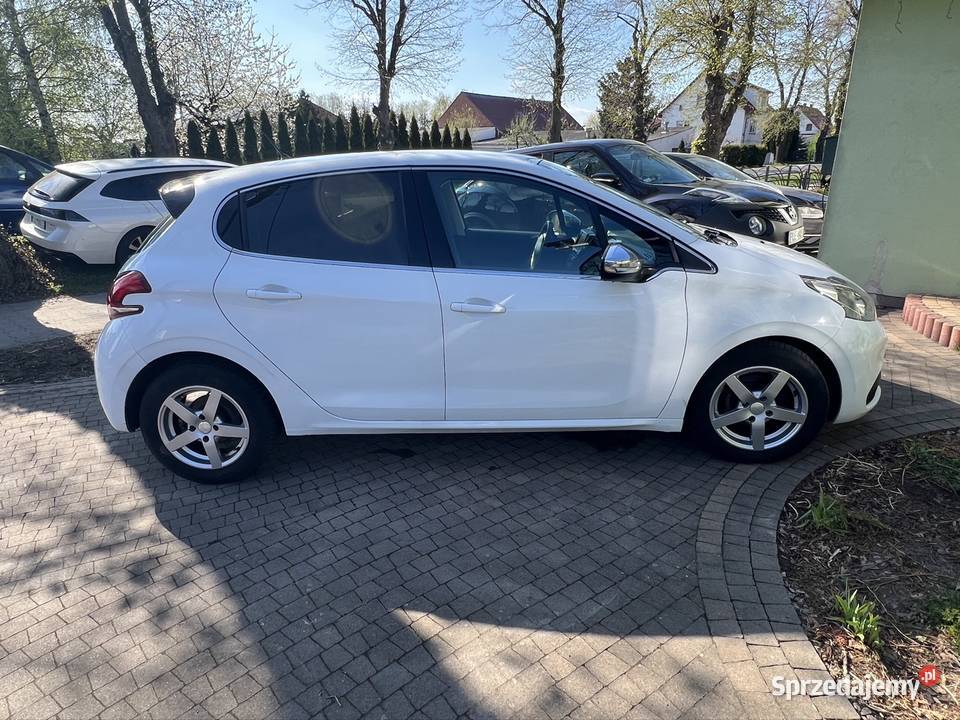 Peugeot 208 16 bluehdi 2017 260 tkm Leszno
